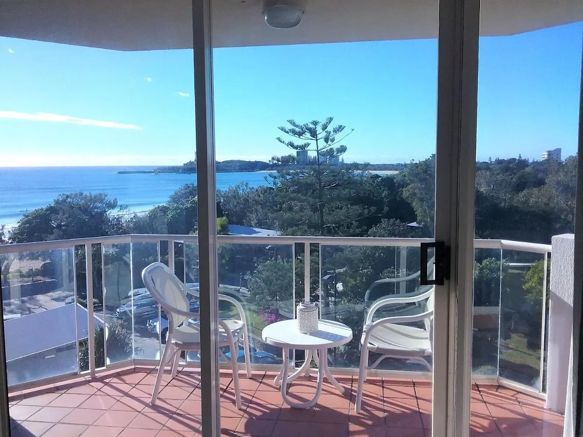 Mooloolaba Beachfront Apartment In Sandcastles